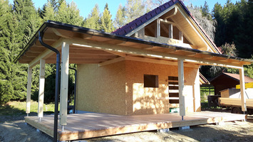 Holzriegelbau mit Terrasse